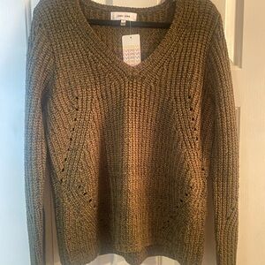 Evereve Olive Green V-Neck Sweater with Classic Knit, NWT